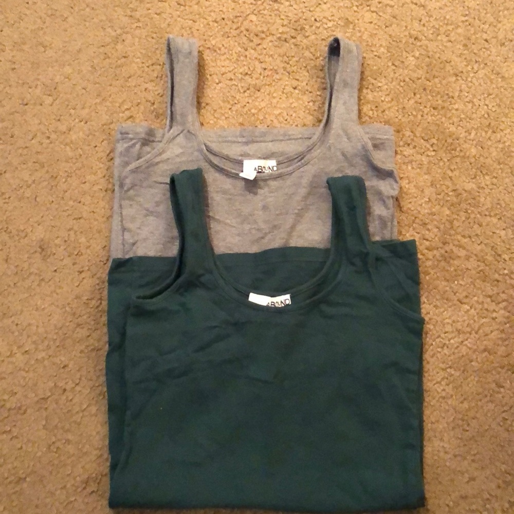 2 gray and evergreen Abound tank tops